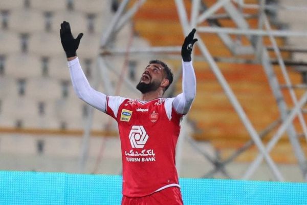  کنعانی‌زادگان  اگر توپ به شانه‌ام هم خورده باشد دیگر فوتبال بازی نمی‌کنم  پرسپولیس گناه دارد