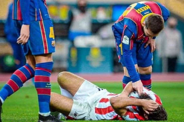 شوخی هواداران با دلجویی مسی از بازیکن بیلبائو نبضش را گرفت