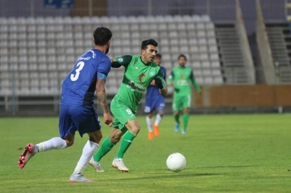 مومنی در گفت و گو با فوتبالی واقعا داریم اذیت می شویم چمن مصنوعی و اتوبوس نگذاشتند ببریم