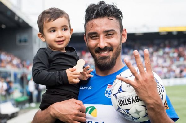 قوچاننژاد روی نیمکت زووله مقابل ویلم تیلبورگ