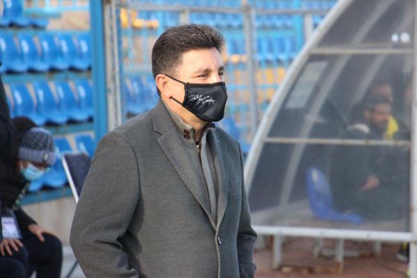 حاشیه بازی گلگهر و تراکتور اعتراض قلعهنویی و جروبحث عجیب داور