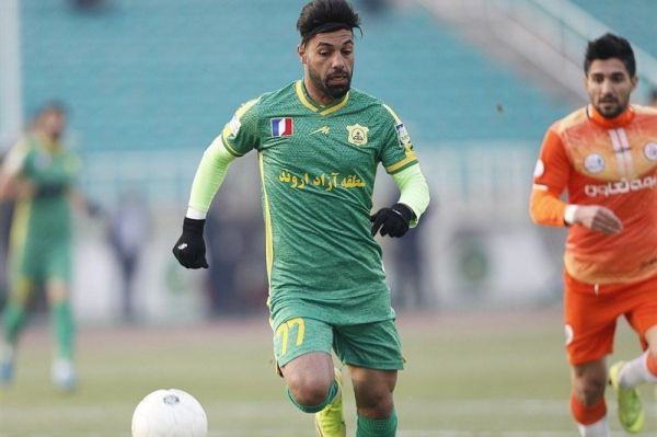  ناصری  دوست ندارم سرخود فوتبال بازی کنم  چیزی کمتر از سپاهان نداریم