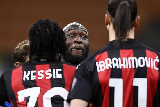 کارشناس داوری دربی میلان در رسانههای ایتالیا؛ زلاتان و لوکاکو باید اخراج میشدند