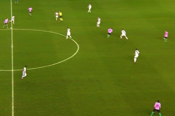 صحنهای از بازی بارسلونا که یاد ژاوی و اینیستا را زنده کرد؛ آنها برگشتند