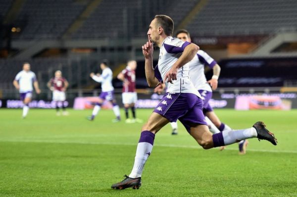 ریبری بابت حضور در فیورنتینا خوشحالم آیندهام از باشگاه بپرسید