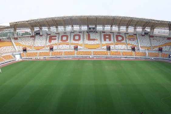 حاشیه بازی فولاد و پیکان خط کشی مجدد زمین فولاد اهواز