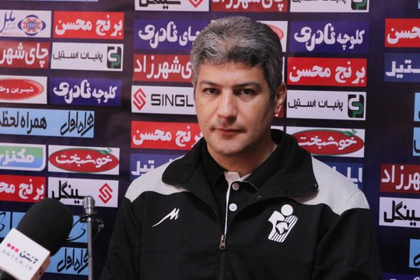  پاشایی  همه آرزو دارند یک اوت‌انداز مثل نادر محمدی داشته باشند