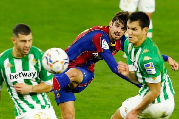  بتیس 2-3 بارسلونا؛ سه امتیاز نفسگیر با گلزنی مسی