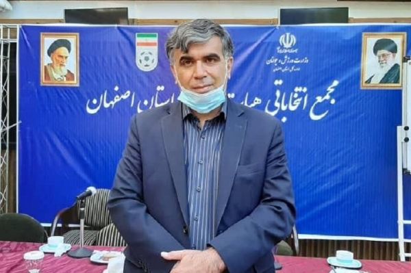 طاهری رییس هیات فوتبال استان اصفهان به برنامه رای نمیدهم به توانایی فردی رای میدهم
