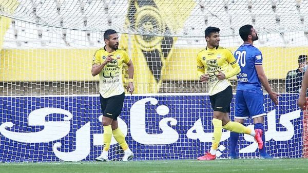 سپاهان دو - استقلال صفر باخت بدتایم استقلال در نقش جهان صدر به سپاهان تقدیم شد