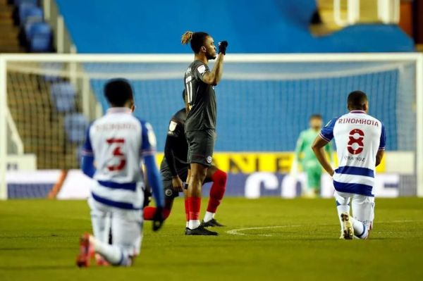 تیم سامان قدوس اعلام کرد دیگر قبل از بازیها زانو نمیزنیم