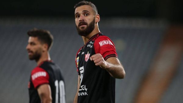 پرسپولیس یک - پیکان صفر یک - هیچهای سه امتیازی پرسپولیس ادامه دارد یک امتیاز تا قهرمانی نیم فصل