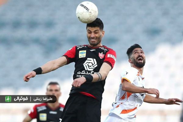  آوخ در گفتگو با فوتبالی  اجازه دادم نقی‌زاده به جایم گل بزند