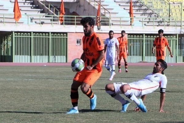 لیگ دسته اول فوتبال مس کرمان به دنبال تداوم ناکامیهای خیبر تقابل مدعیان شمال و جنوب