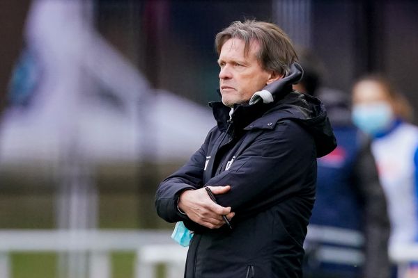 سرمربی آنتورپ تاوان اشتباهات فردی را دادیم