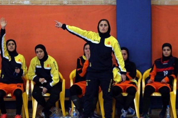 رضازاده بودجه ندارید، لیگ را تعطیل کنید داوران حتی در تشخیص اوت و کرنر ضعیف بودند