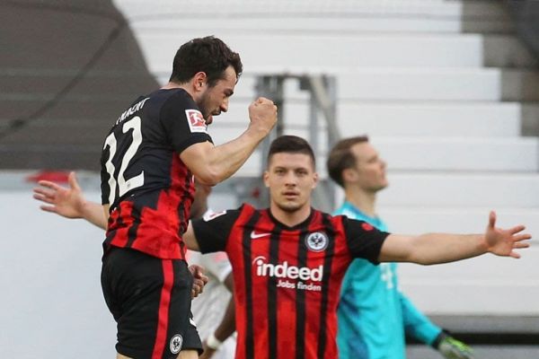  اینتراخت فرانکفورت 2-1 بایرن مونیخ؛ قهرمان جهان هم می‌بازد