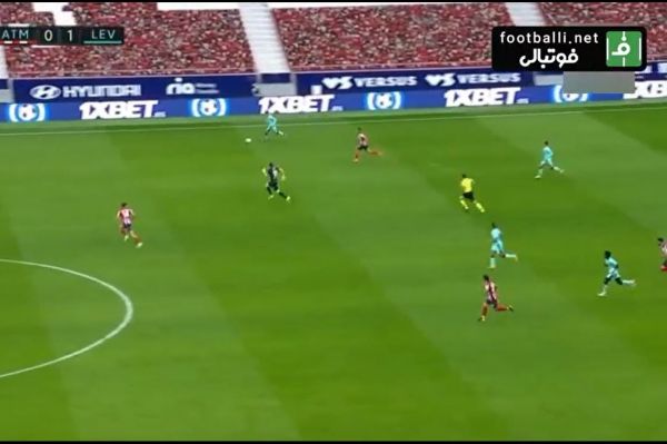  عکس؛ دویدن اوبلاک دنبال مهاجم لوانته در وسط زمین