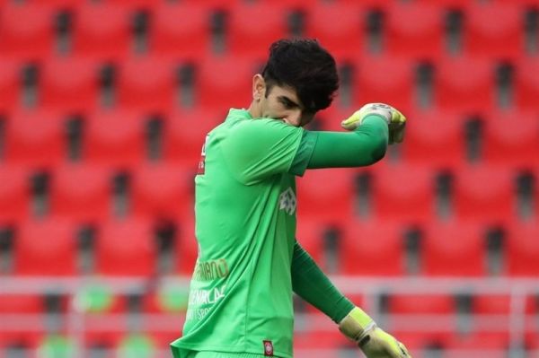 احتمال نیمکتنشینی بیرانوند برابر سنت ترویدن