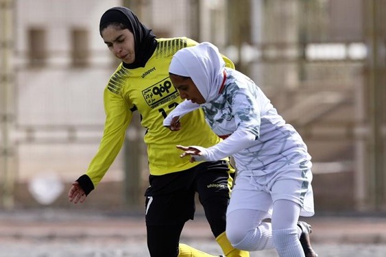  صدرنشینی سیرجان و توقف بم در لیگ فوتبال زنان