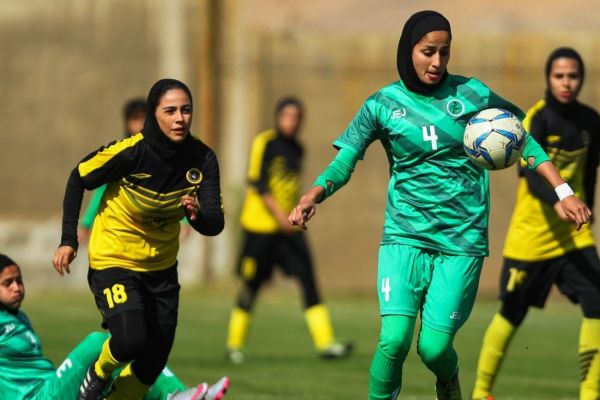 سپاهان اصفهان ۲- شهرداری سیرجان ۶ خیز بلند شاگردان جهان نجاتی برای قهرمانی