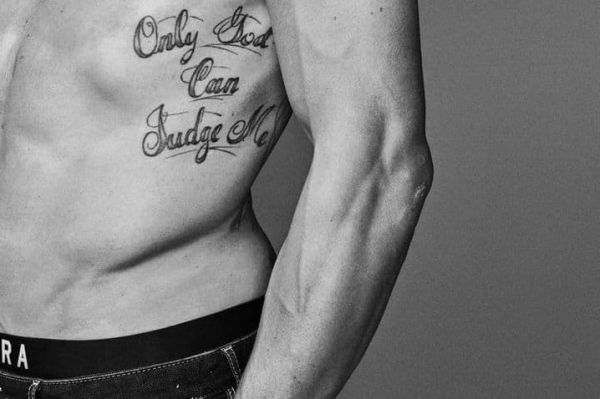 رونمایی زلاتان از خالکوبی جدیدش؛ قاضی خداست