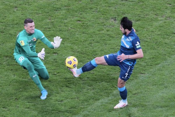 دروازهبان روستوف علیه گل دوازدهم آزمون عکس