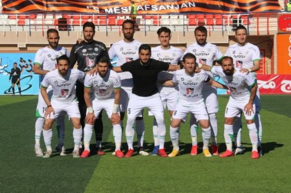 مهاجم گلگهر به ذوبآهن پیوست +عکس