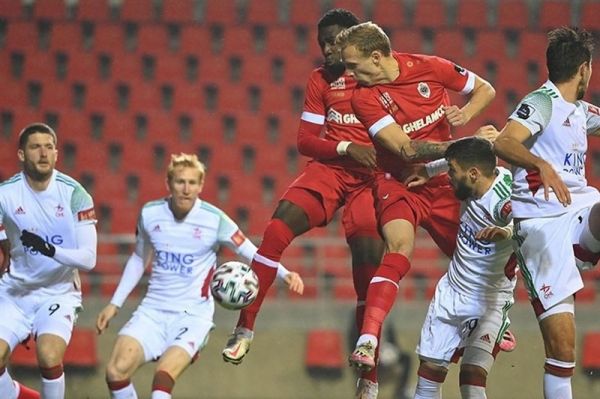 ژوپیلر لیگ بلژیک شکست آنتورپ در غیاب بیرانوند