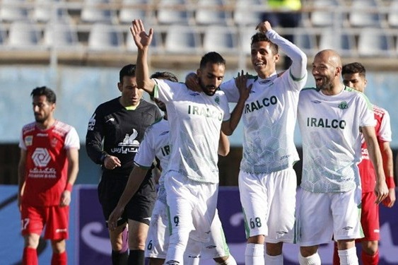 پاکدل ازتیمهای پایتخت پیشنهاد دارم اما تحت قرارداد آلومینیوم اراک هستم