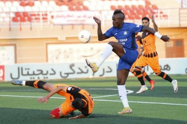 گلگهر با کیت اینتر مقابل مس عکس