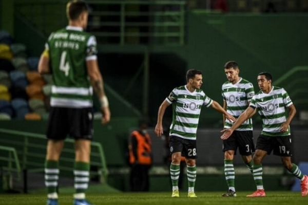 هفته بیست و دوم لیگ پرتغال باخت سانتاکلارا در غیاب مغانلو رقیب طارمی ۱۵ گُله شد