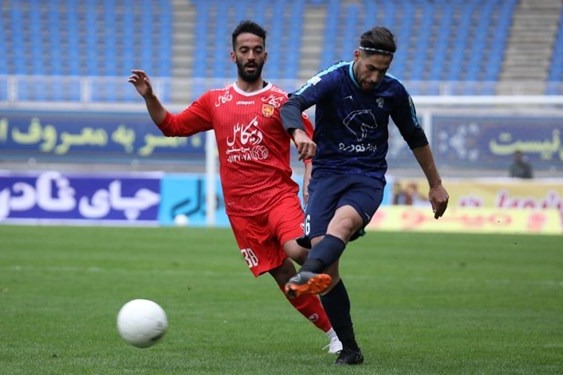  باشگاه پیکان از داور پشت دروازه بازی با شهرخودرو شکایت می‌کند