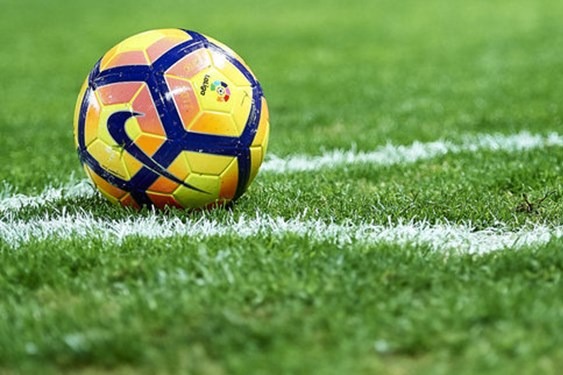  انتقال همزمان دو بازیکن به بیمارستان در بازی مس کرمان و استقلال خوزستان