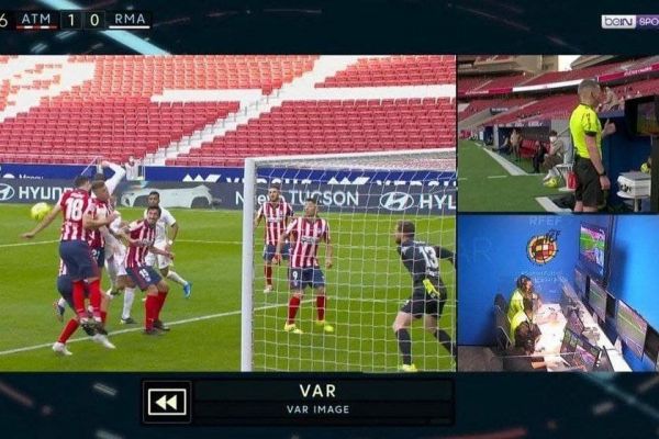  جنجالی‌ترین صحنه در نیمه اول دربی مادرید؛ پنالتی بود