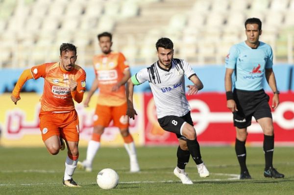  جعفری  محسن مسلمان گفت پنالتی بود