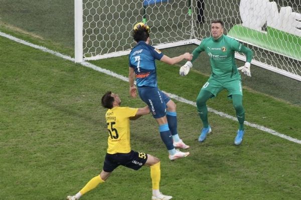 لیگ برتر روسیه شکست زنیت در کازان با وجود گلزنی آزمون