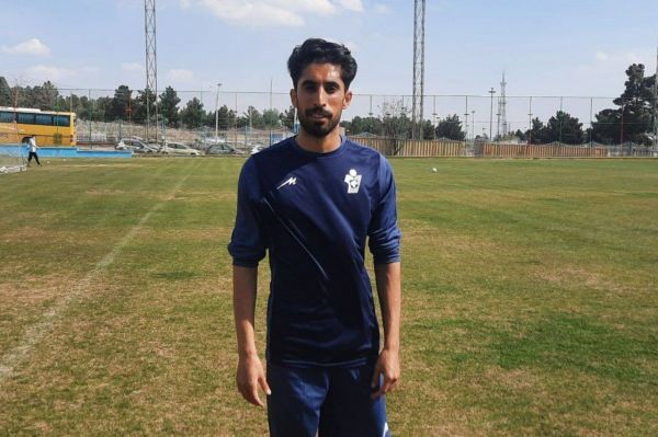 هافبک گلگهرسیرجان به پیکان پیوست