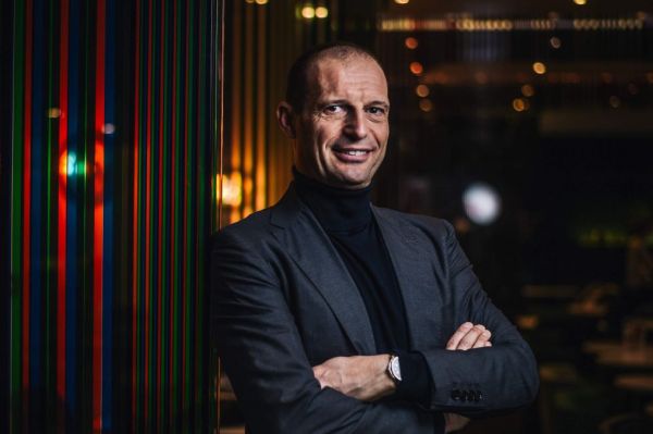 آلگری در مورد رد پیشنهاد رئال مادرید دلقک نیستم