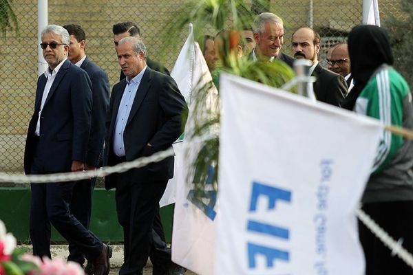 غفاری این ضعف است که نماینده ما در هیئت رئیسه ای اف سی از حق ایران دفاع نمیکند