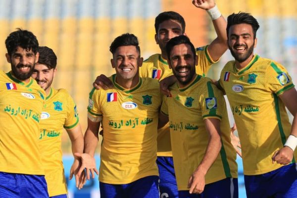  گزارش تصویری از دیدار دو تیم صنعت نفت آبادان چهار - صفر داماش پارسه تهران