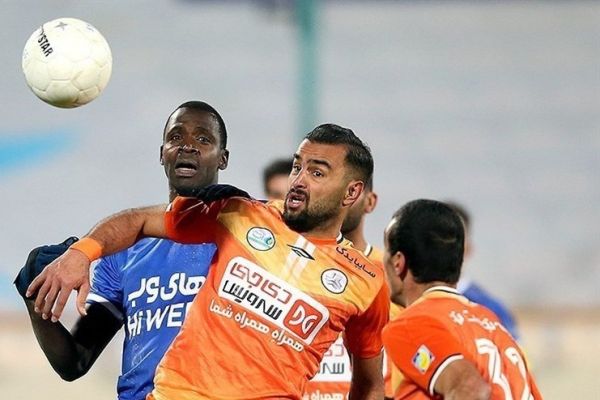  غیبت مدافع سایپا مقابل نساجی