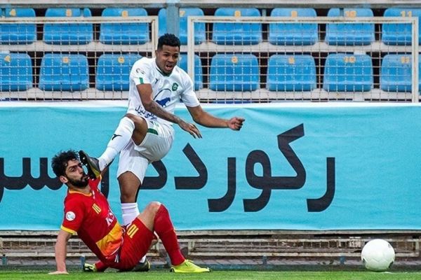  مریدی  ٢ سال تحت فشار شدید بودم  برای فولاد و نکونام آرزوی موفقیت می‌کنم