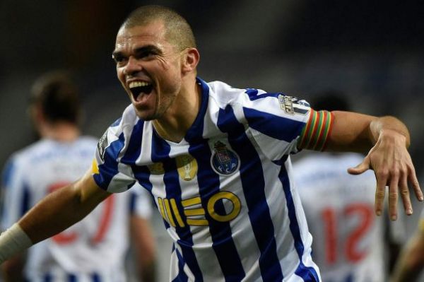  په په تمام شدنی نیست؛ تمدید قرارداد با پورتو تا 42 سالگی