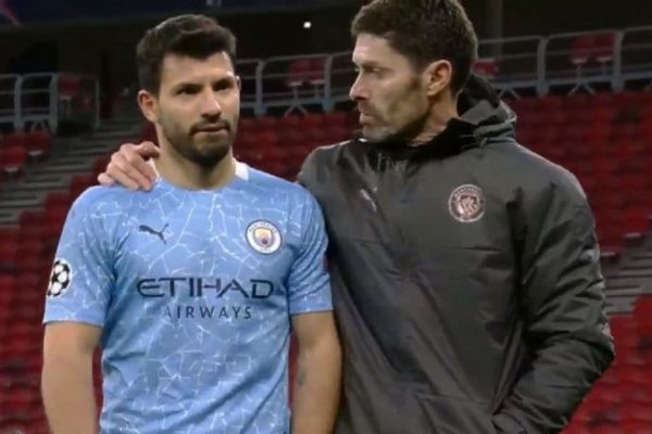 خشم آگوئرو از بازیکنان منچسترسیتی به من پاس نمیدهند