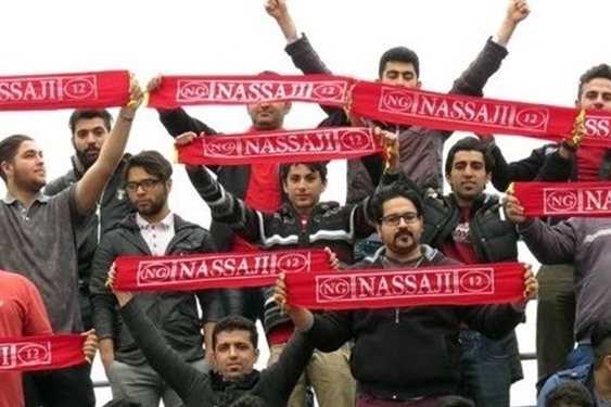  حاشیه بازی نساجی و سایپا  شعار جالب تماشاگران نساجی در جایگاه ویژه + عکس