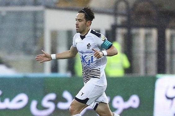 قاسمی عده ای خدانشناس باعث جدایی من از پیکان شدند