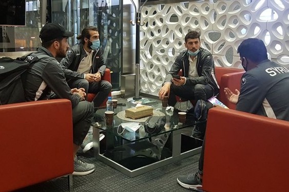  کاروان تیم ملی فوتبال سوریه وارد تهران شد + عکس