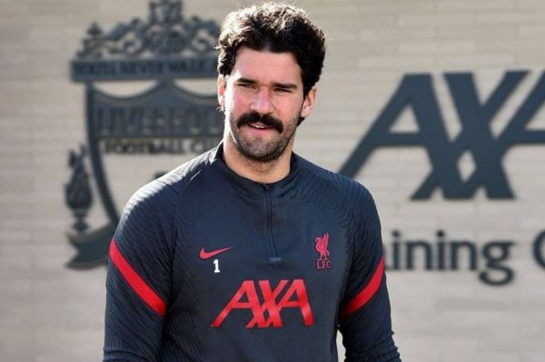 عکس؛ تغییر چهره جالب دروازهبان لیورپول با گذاشتن سبیل