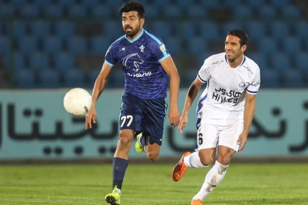  جبیره  ریگی دستم را کشید، داور پنالتی مسلم را نگرفت  گزارشگر بازی دیگری را گزارش می‌کرد